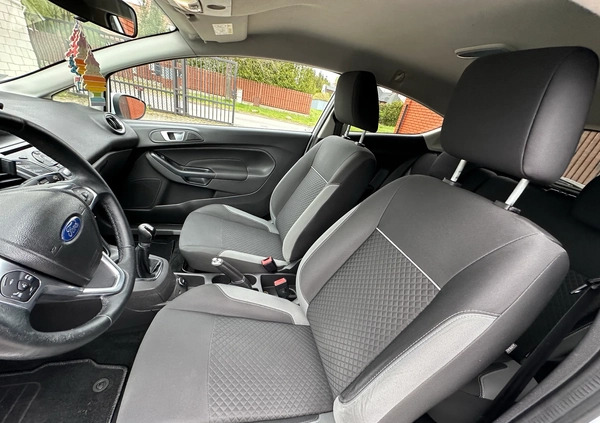 Ford Fiesta cena 31900 przebieg: 69125, rok produkcji 2017 z Sulejówek małe 56